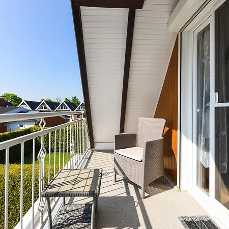 Ferienhaus Kleine Moewe 別荘