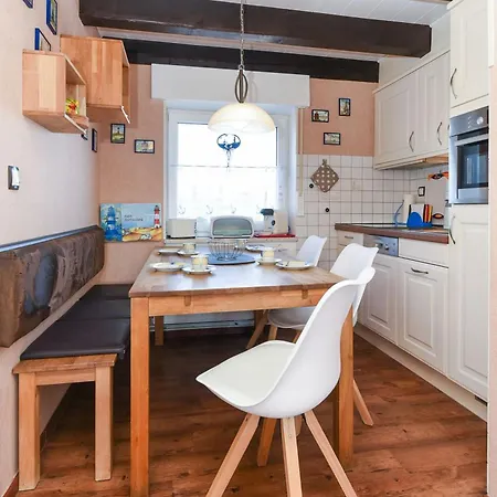 Ferienhaus Kleine Moewe ベンサージール